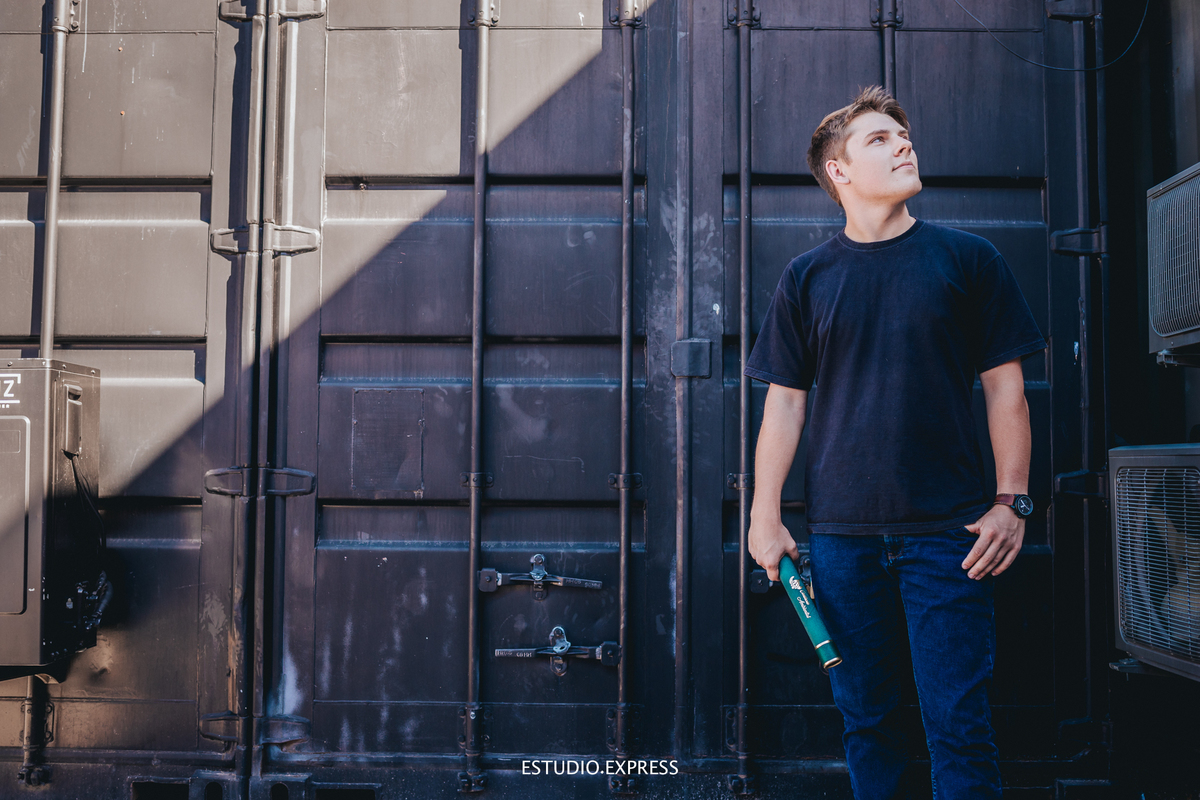 estúdio fotográfico-fotografo-família-15anos-ensaio-casamento-formatura-book de fotos-fotografa-ensaio gestante-festa de 15 anos-pré wedding-fotos profissionais-corporativos-retratos-fotos de bebê-sessão de fotos-mini wedding-dia do fotografo-ensaio newbo