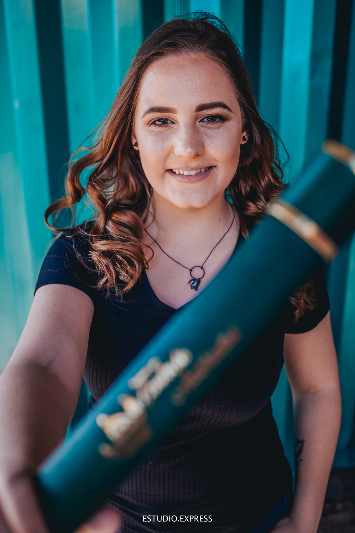 estúdio fotográfico-fotografo-família-15anos-ensaio-casamento-formatura-book de fotos-fotografa-ensaio gestante-festa de 15 anos-pré wedding-fotos profissionais-corporativos-retratos-fotos de bebê-sessão de fotos-mini wedding-dia do fotografo-ensaio newbo