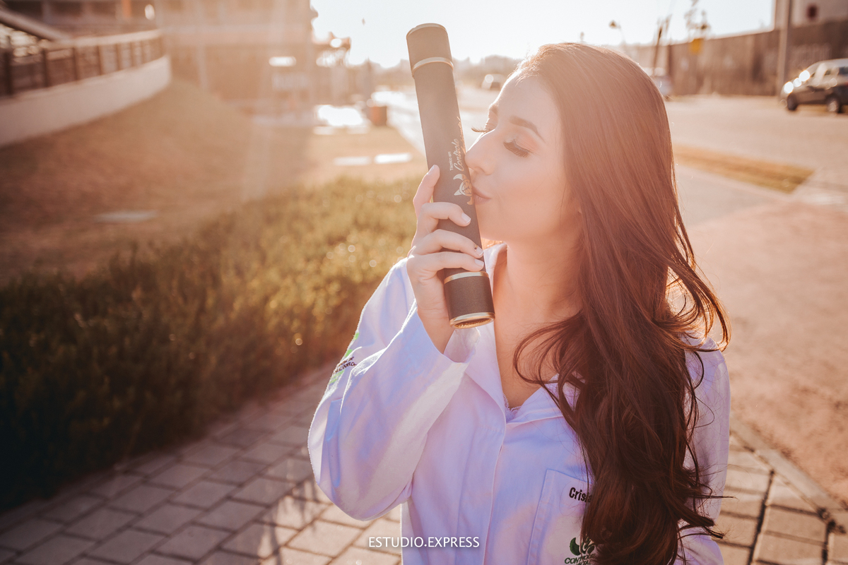 estúdio fotográfico-fotografo-família-15anos-ensaio-casamento-formatura-book de fotos-fotografa-ensaio gestante-festa de 15 anos-pré wedding-fotos profissionais-corporativos-retratos-fotos de bebê-sessão de fotos-mini wedding-dia do fotografo-ensaio newbo