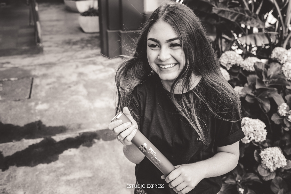 estúdio fotográfico-fotografo-família-15anos-ensaio-casamento-formatura-book de fotos-fotografa-ensaio gestante-festa de 15 anos-pré wedding-fotos profissionais-corporativos-retratos-fotos de bebê-sessão de fotos-mini wedding-dia do fotografo-ensaio newbo