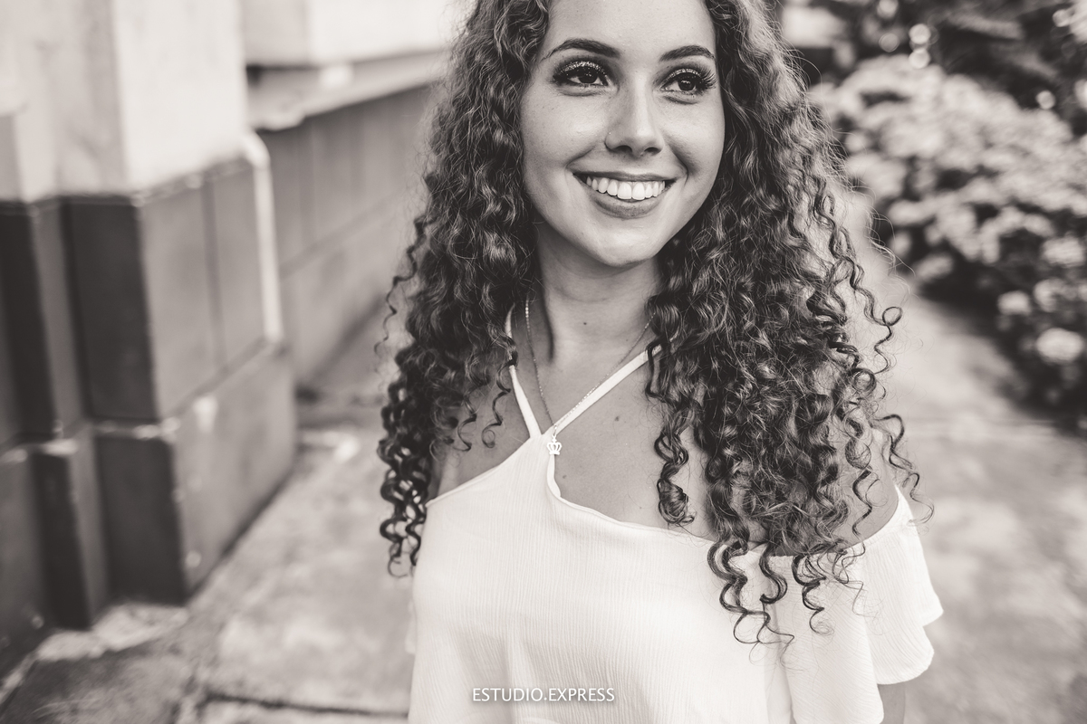 estúdio fotográfico-fotografo-família-15anos-ensaio-casamento-formatura-book de fotos-fotografa-ensaio gestante-festa de 15 anos-pré wedding-fotos profissionais-corporativos-retratos-fotos de bebê-sessão de fotos-mini wedding-dia do fotografo-ensaio newbo