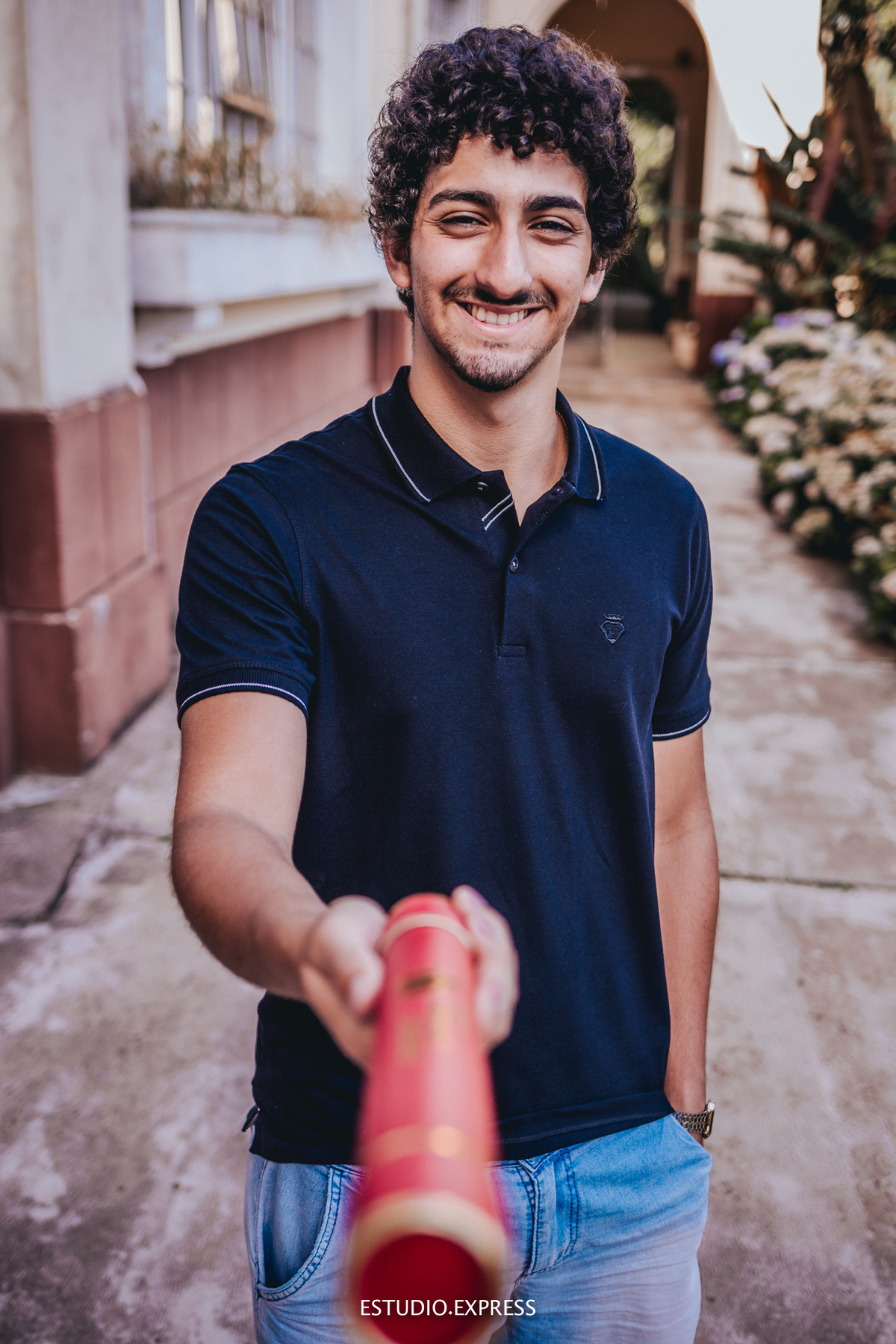 estúdio fotográfico-fotografo-família-15anos-ensaio-casamento-formatura-book de fotos-fotografa-ensaio gestante-festa de 15 anos-pré wedding-fotos profissionais-corporativos-retratos-fotos de bebê-sessão de fotos-mini wedding-dia do fotografo-ensaio newbo