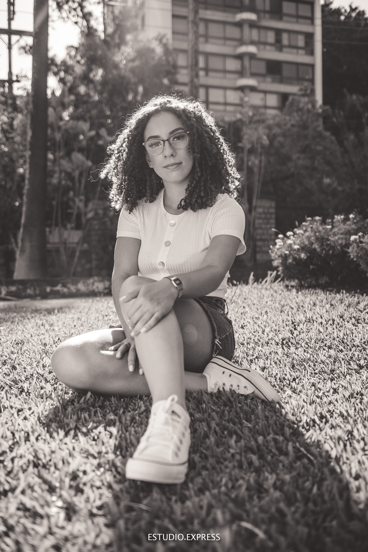 estúdio fotográfico-fotografo-família-15anos-ensaio-casamento-formatura-book de fotos-fotografa-ensaio gestante-festa de 15 anos-pré wedding-fotos profissionais-corporativos-retratos-fotos de bebê-sessão de fotos-mini wedding-dia do fotografo-ensaio newbo