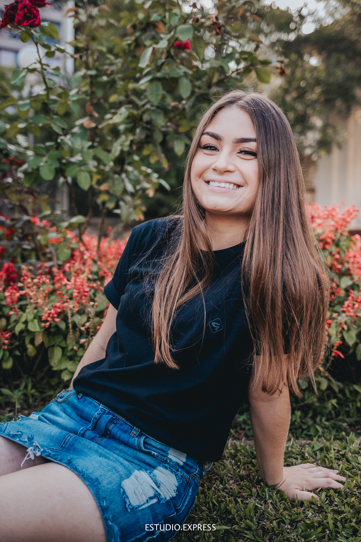 estúdio fotográfico-fotografo-família-15anos-ensaio-casamento-formatura-book de fotos-fotografa-ensaio gestante-festa de 15 anos-pré wedding-fotos profissionais-corporativos-retratos-fotos de bebê-sessão de fotos-mini wedding-dia do fotografo-ensaio newbo