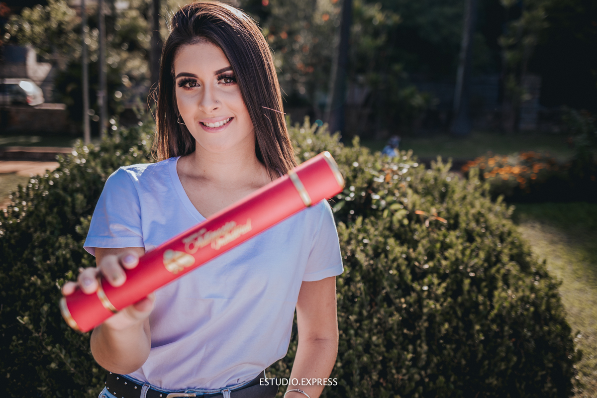 estúdio fotográfico-fotografo-família-15anos-ensaio-casamento-formatura-book de fotos-fotografa-ensaio gestante-festa de 15 anos-pré wedding-fotos profissionais-corporativos-retratos-fotos de bebê-sessão de fotos-mini wedding-dia do fotografo-ensaio newbo