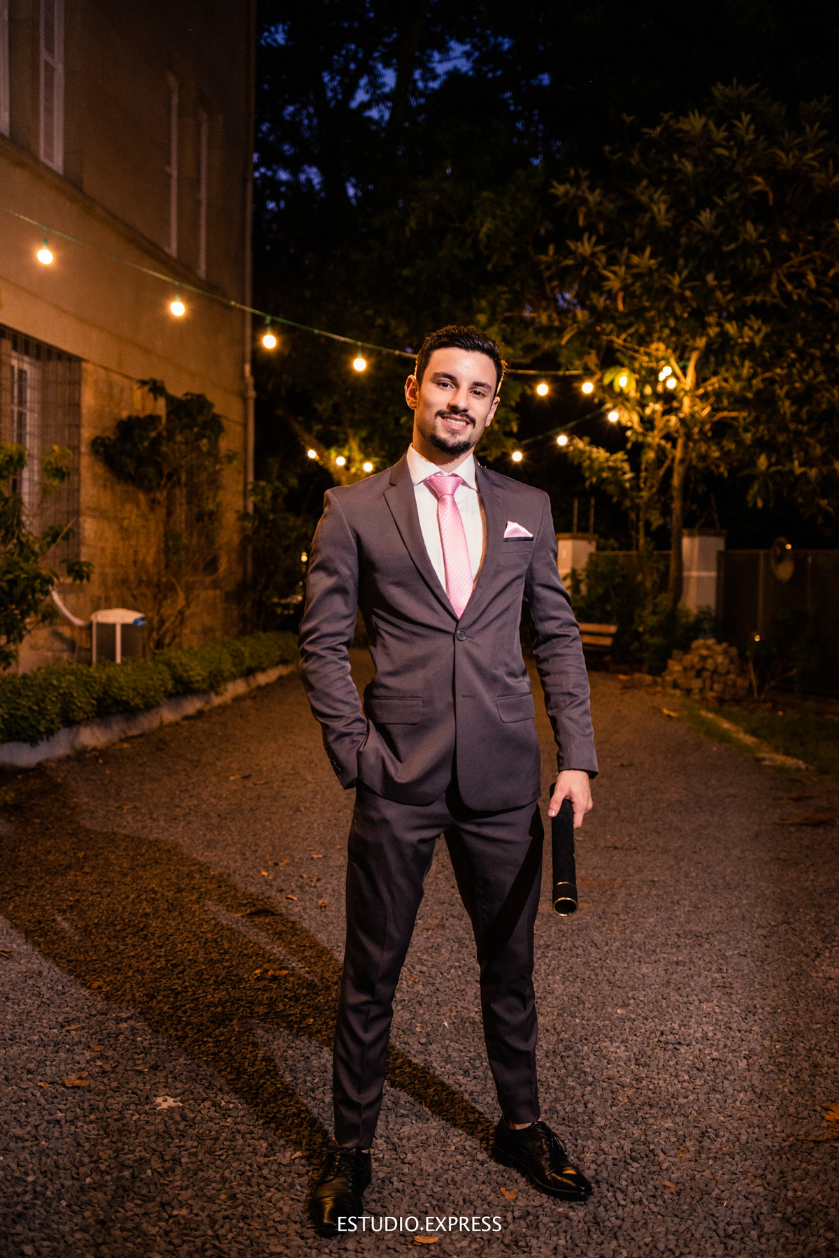 estúdio fotográfico-fotografo-família-15anos-ensaio-casamento-formatura-book de fotos-fotografa-ensaio gestante-festa de 15 anos-pré wedding-fotos profissionais-corporativos-retratos-fotos de bebê-sessão de fotos-mini wedding-dia do fotografo-ensaio newbo