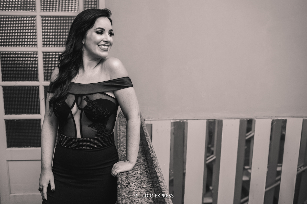 estúdio fotográfico-fotografo-família-15anos-ensaio-casamento-formatura-book de fotos-fotografa-ensaio gestante-festa de 15 anos-pré wedding-fotos profissionais-corporativos-retratos-fotos de bebê-sessão de fotos-mini wedding-dia do fotografo-ensaio newbo