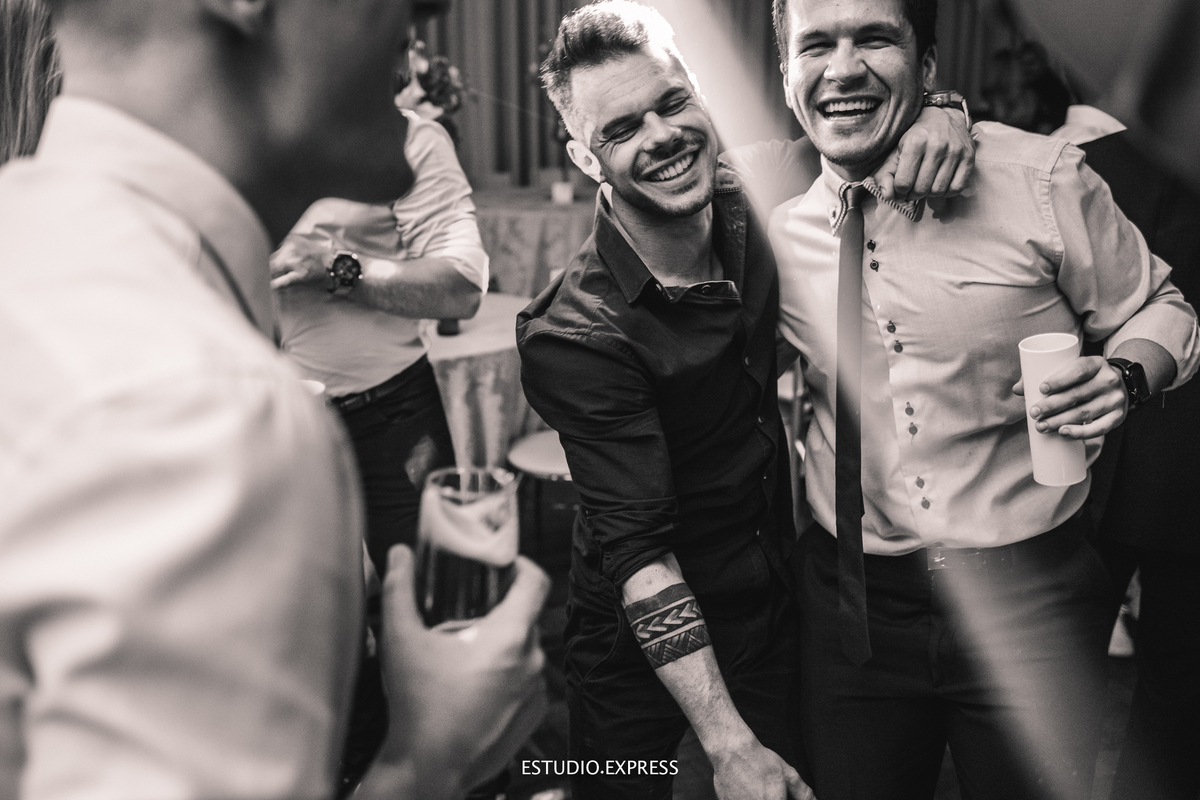 estúdio fotográfico-fotografo-família-15anos-ensaio-casamento-formatura-book de fotos-fotografa-ensaio gestante-festa de 15 anos-pré wedding-fotos profissionais-corporativos-retratos-fotos de bebê-sessão de fotos-mini wedding-dia do fotografo-ensaio newbo