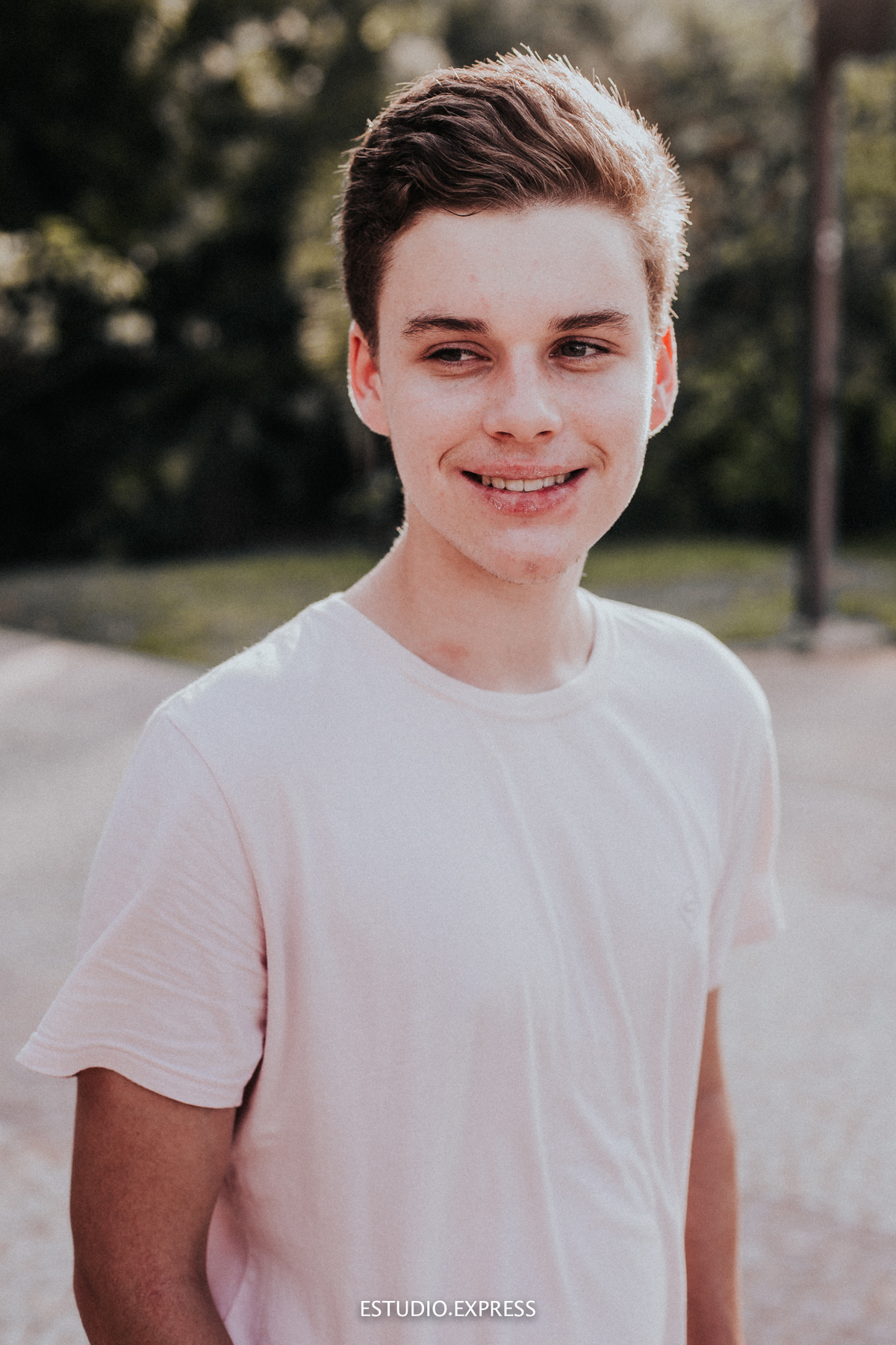 estúdio fotográfico-fotografo-família-15anos-ensaio-casamento-formatura-book de fotos-fotografa-ensaio gestante-festa de 15 anos-pré wedding-fotos profissionais-corporativos-ifsul-camaqua-ifcamaqua-formatura-turma-ensaio-tca-foto