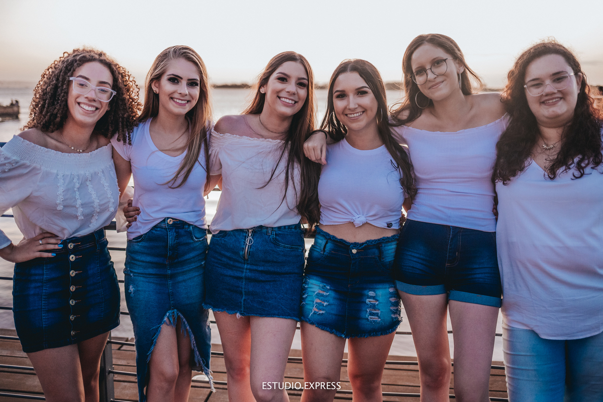 estúdio fotográfico-fotografo-família-15anos-ensaio-casamento-formatura-book de fotos-fotografa-ensaio gestante-festa de 15 anos-pré wedding-fotos profissionais-corporativos-ifsul-camaqua-ifcamaqua-formatura-turma-ensaio-tca-foto