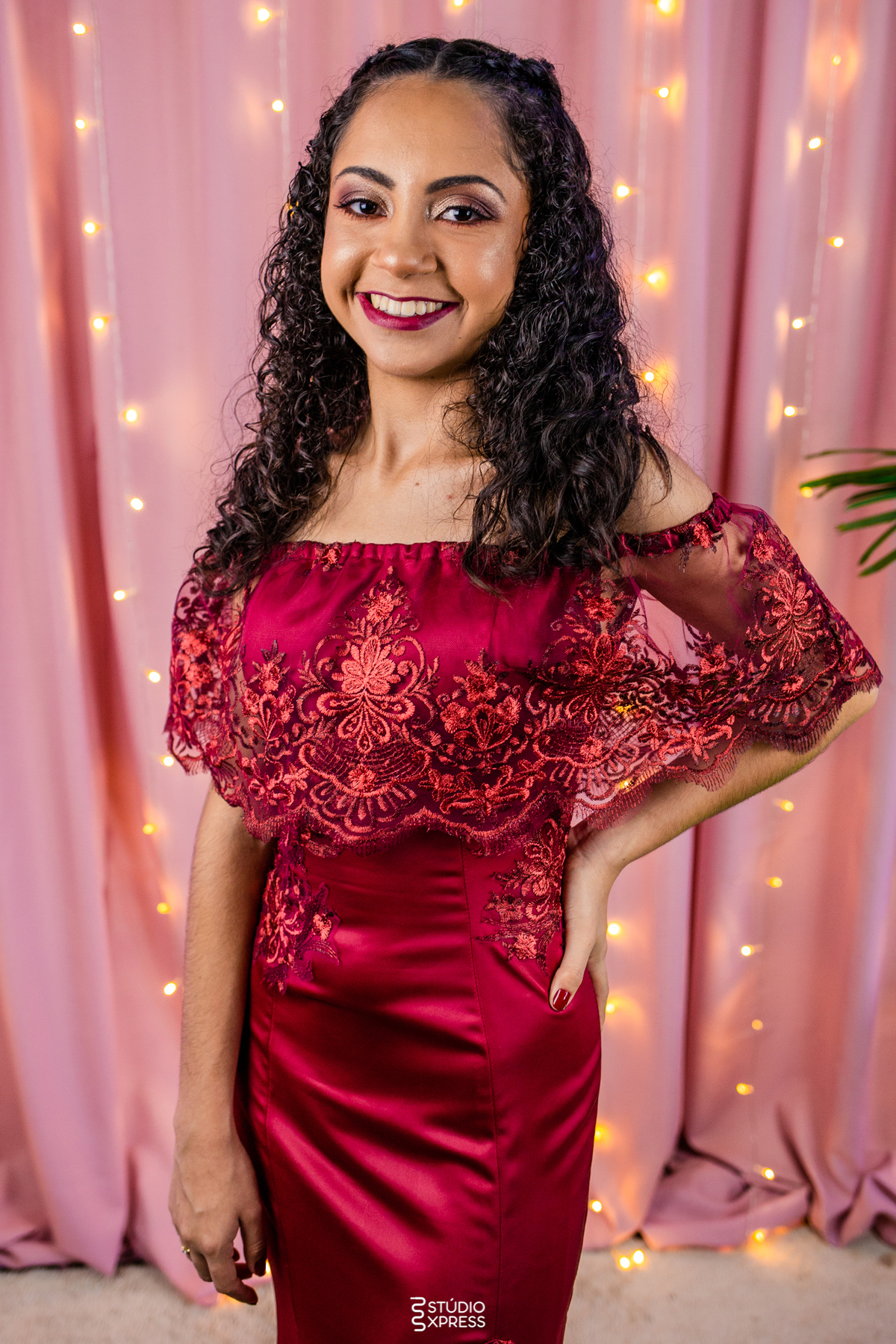 estúdio fotográfico-fotografo-família-15anos-ensaio-casamento-formatura-book de fotos-fotografa-ensaio gestante-festa de 15 anos-pré wedding-fotos profissionais-corporativos-retratos-fotos de bebê-sessão de fotos-mini wedding-dia do fotografo-ensaio newbo