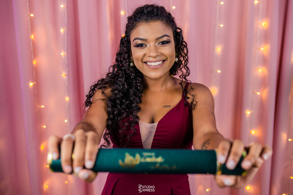 estúdio fotográfico-fotografo-família-15anos-ensaio-casamento-formatura-book de fotos-fotografa-ensaio gestante-festa de 15 anos-pré wedding-fotos profissionais-corporativos-retratos-fotos de bebê-sessão de fotos-mini wedding-dia do fotografo-ensaio newbo