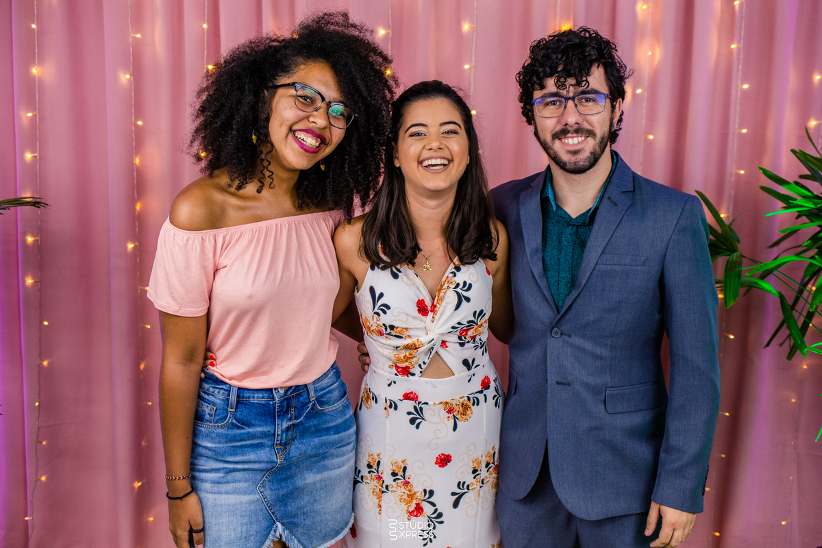 estúdio fotográfico-fotografo-família-15anos-ensaio-casamento-formatura-book de fotos-fotografa-ensaio gestante-festa de 15 anos-pré wedding-fotos profissionais-corporativos-retratos-fotos de bebê-sessão de fotos-mini wedding-dia do fotografo-ensaio newbo