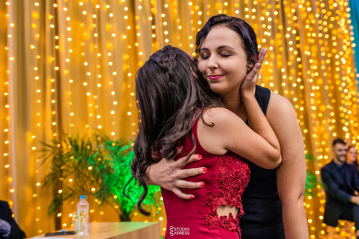 estúdio fotográfico-fotografo-família-15anos-ensaio-casamento-formatura-book de fotos-fotografa-ensaio gestante-festa de 15 anos-pré wedding-fotos profissionais-corporativos-retratos-fotos de bebê-sessão de fotos-mini wedding-dia do fotografo-ensaio newbo