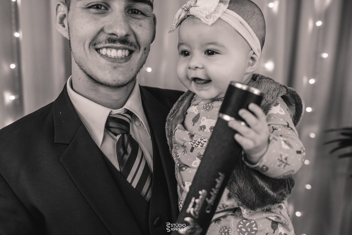 estúdio fotográfico-fotografo-família-15anos-ensaio-casamento-formatura-book de fotos-fotografa-ensaio gestante-festa de 15 anos-pré wedding-fotos profissionais-corporativos-retratos-fotos de bebê-sessão de fotos-mini wedding-dia do fotografo-ensaio newbo