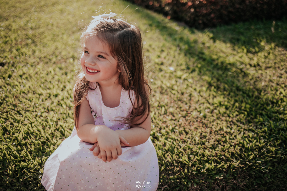 estúdio fotográfico-fotografo-família-15anos-ensaio-casamento-formatura-book de fotos-fotografa-ensaio gestante-festa de 15 anos-pré wedding-fotos profissionais-corporativos-retratos-fotos de bebê-sessão de fotos-mini wedding-dia do fotografo-ensaio newbo