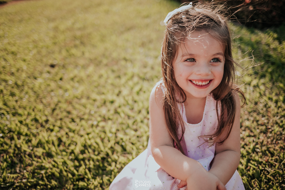 estúdio fotográfico-fotografo-família-15anos-ensaio-casamento-formatura-book de fotos-fotografa-ensaio gestante-festa de 15 anos-pré wedding-fotos profissionais-corporativos-retratos-fotos de bebê-sessão de fotos-mini wedding-dia do fotografo-ensaio newbo