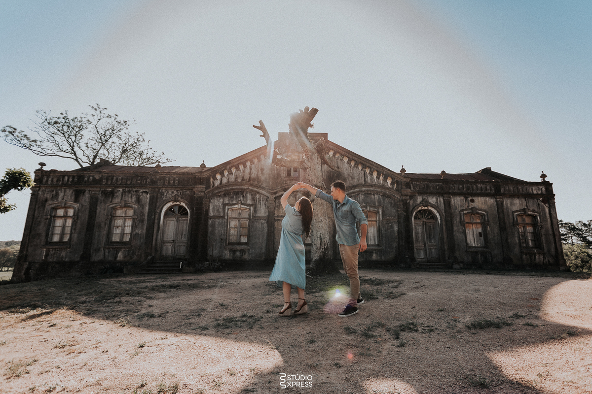 estúdio fotográfico-fotografo-família-15anos-ensaio-casamento-formatura-book de fotos-fotografa-ensaio gestante-festa de 15 anos-pré wedding-fotos profissionais-corporativos-retratos-fotos de bebê-sessão de fotos-mini wedding-dia do fotografo-ensaio newbo