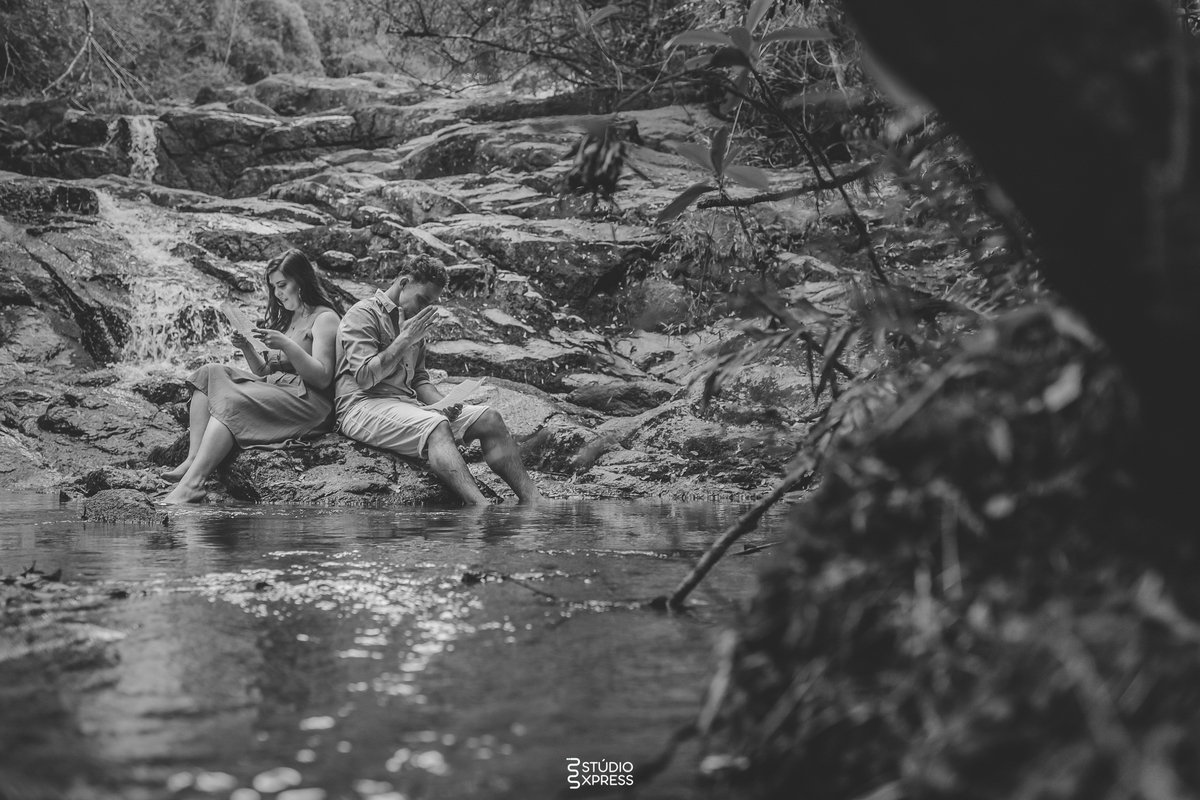 estúdio fotográfico-fotografo-família-15anos-ensaio-casamento-formatura-book de fotos-fotografa-ensaio gestante-festa de 15 anos-pré wedding-fotos profissionais-corporativos-retratos-fotos de bebê-sessão de fotos-mini wedding-dia do fotografo-ensaio newbo