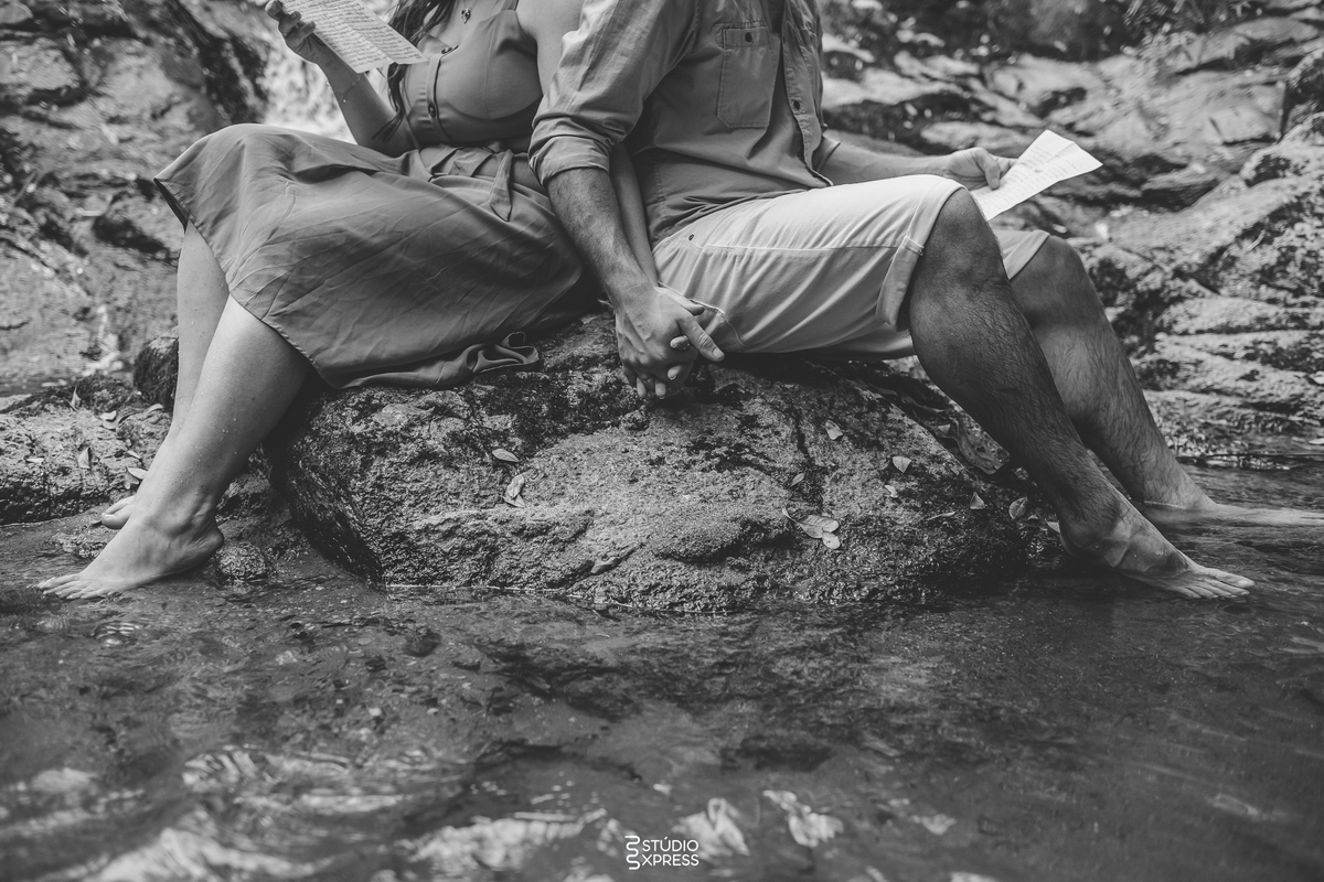 estúdio fotográfico-fotografo-família-15anos-ensaio-casamento-formatura-book de fotos-fotografa-ensaio gestante-festa de 15 anos-pré wedding-fotos profissionais-corporativos-retratos-fotos de bebê-sessão de fotos-mini wedding-dia do fotografo-ensaio newbo