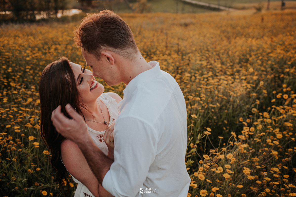 estúdio fotográfico-fotografo-família-15anos-ensaio-casamento-formatura-book de fotos-fotografa-ensaio gestante-festa de 15 anos-pré wedding-fotos profissionais-corporativos-retratos-fotos de bebê-sessão de fotos-mini wedding-dia do fotografo-ensaio newbo