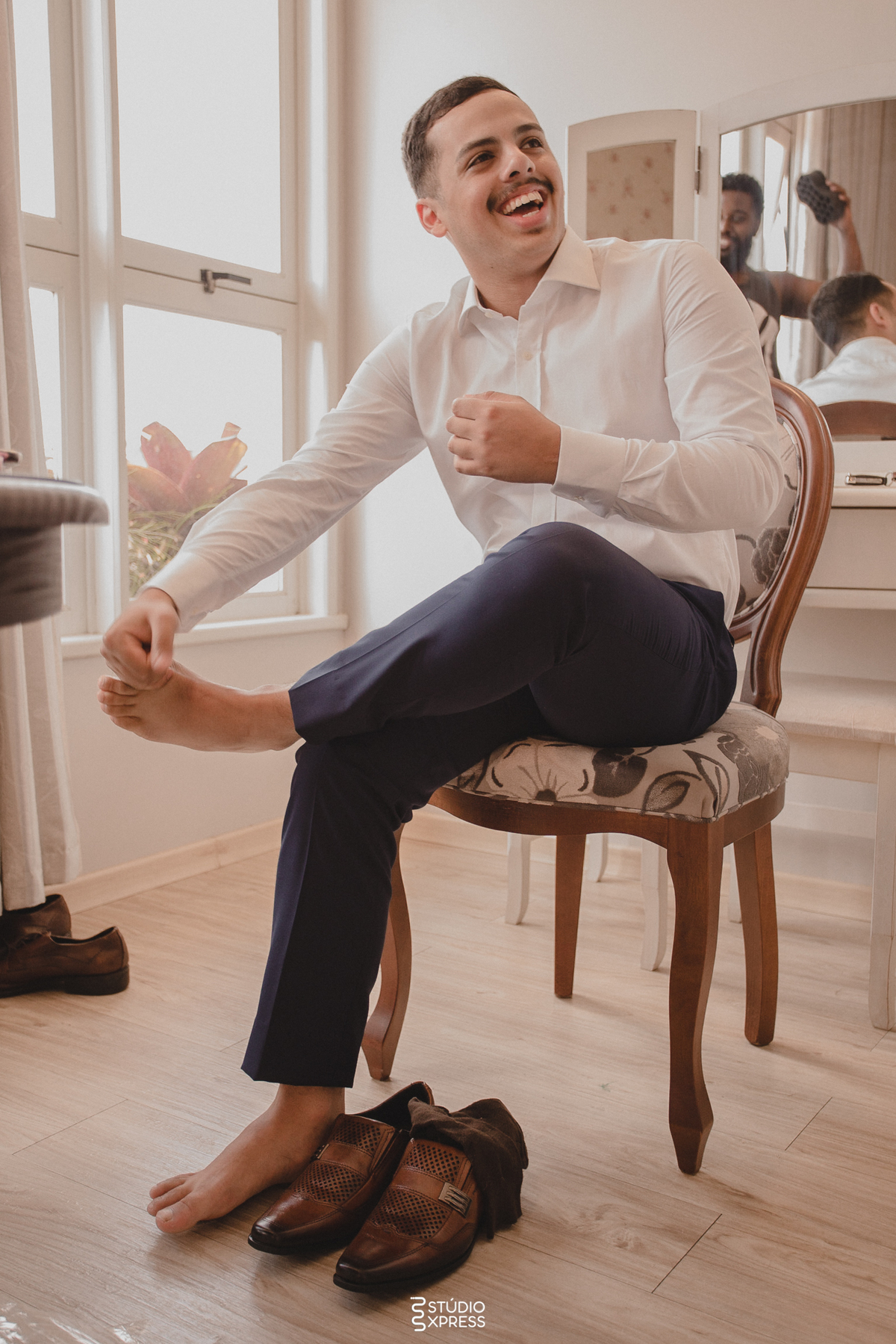 estúdio fotográfico-fotografo-família-15anos-ensaio-casamento-formatura-book de fotos-fotografa-ensaio gestante-festa de 15 anos-pré wedding-fotos profissionais-corporativos-retratos-fotos de bebê-sessão de fotos-mini wedding-dia do fotografo-ensaio newbo