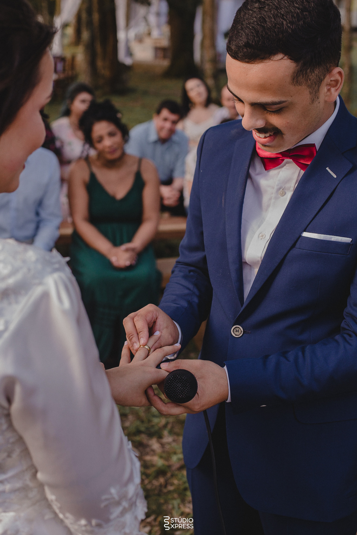 estúdio fotográfico-fotografo-família-15anos-ensaio-casamento-formatura-book de fotos-fotografa-ensaio gestante-festa de 15 anos-pré wedding-fotos profissionais-corporativos-retratos-fotos de bebê-sessão de fotos-mini wedding-dia do fotografo-ensaio newbo