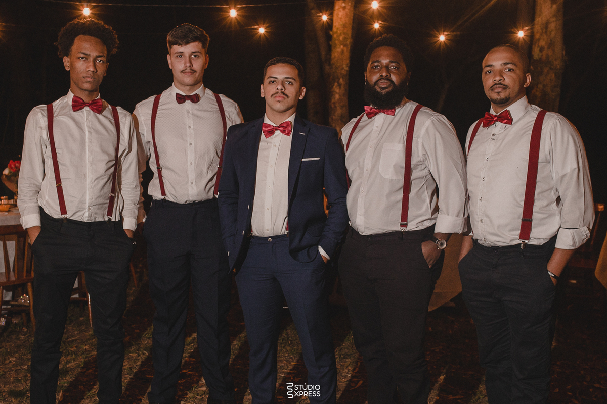 estúdio fotográfico-fotografo-família-15anos-ensaio-casamento-formatura-book de fotos-fotografa-ensaio gestante-festa de 15 anos-pré wedding-fotos profissionais-corporativos-retratos-fotos de bebê-sessão de fotos-mini wedding-dia do fotografo-ensaio newbo