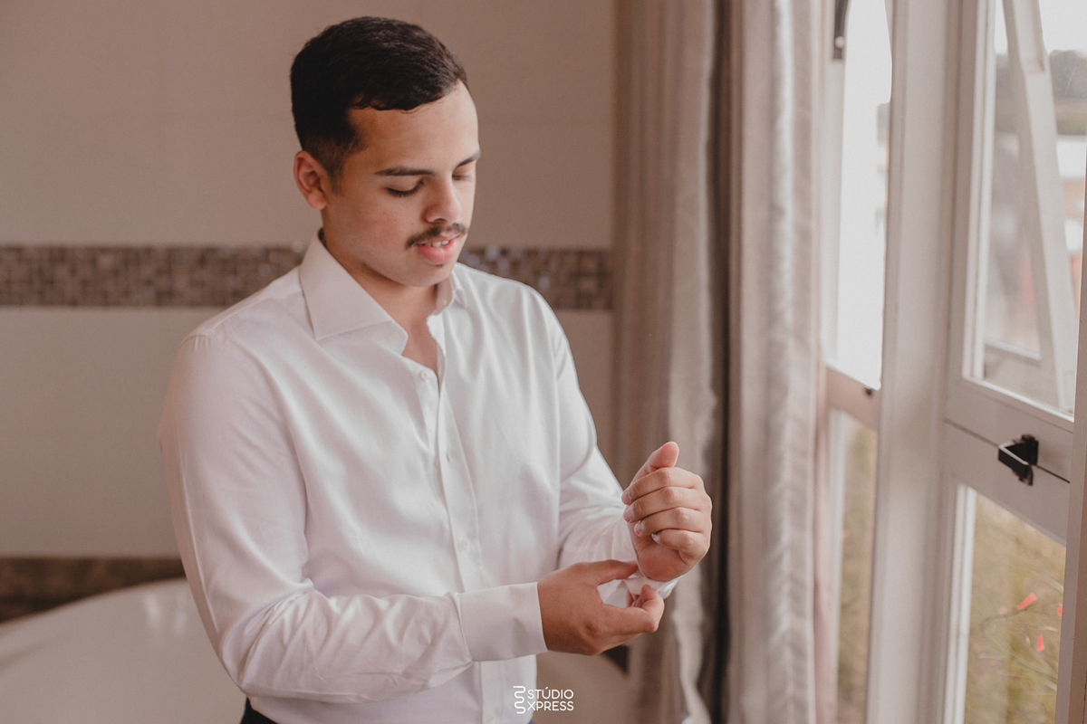 estúdio fotográfico-fotografo-família-15anos-ensaio-casamento-formatura-book de fotos-fotografa-ensaio gestante-festa de 15 anos-pré wedding-fotos profissionais-corporativos-retratos-fotos de bebê-sessão de fotos-mini wedding-dia do fotografo-ensaio newbo