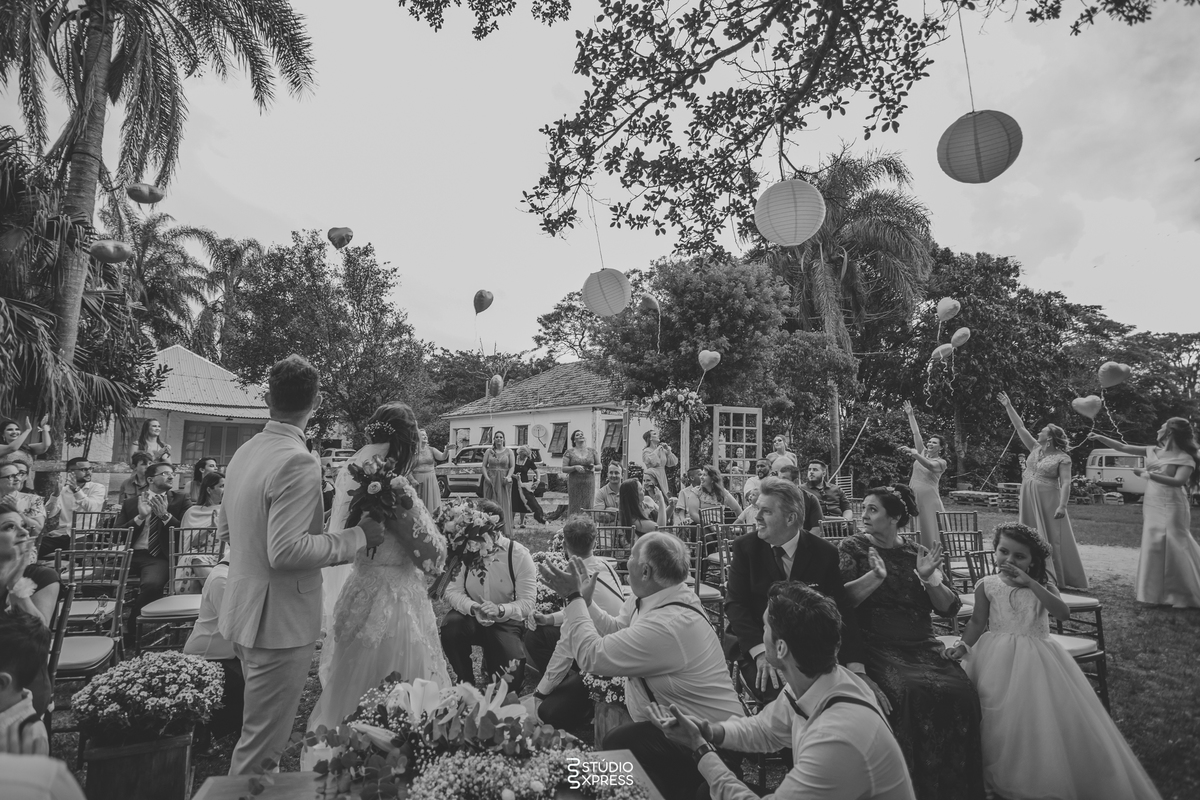 estúdio fotográfico - fotografo - família - 15 anos - ensaio - casamento - formatura - book de fotos - fotografa - ensaio gestante - festa de 15 anos - pré wedding - fotos profissionais - corporativos - retratos - fotos de bebê - sessão de fotos - mini we