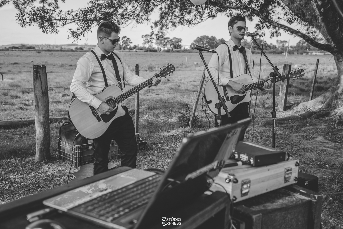 estúdio fotográfico - fotografo - família - 15 anos - ensaio - casamento - formatura - book de fotos - fotografa - ensaio gestante - festa de 15 anos - pré wedding - fotos profissionais - corporativos - retratos - fotos de bebê - sessão de fotos - mini we