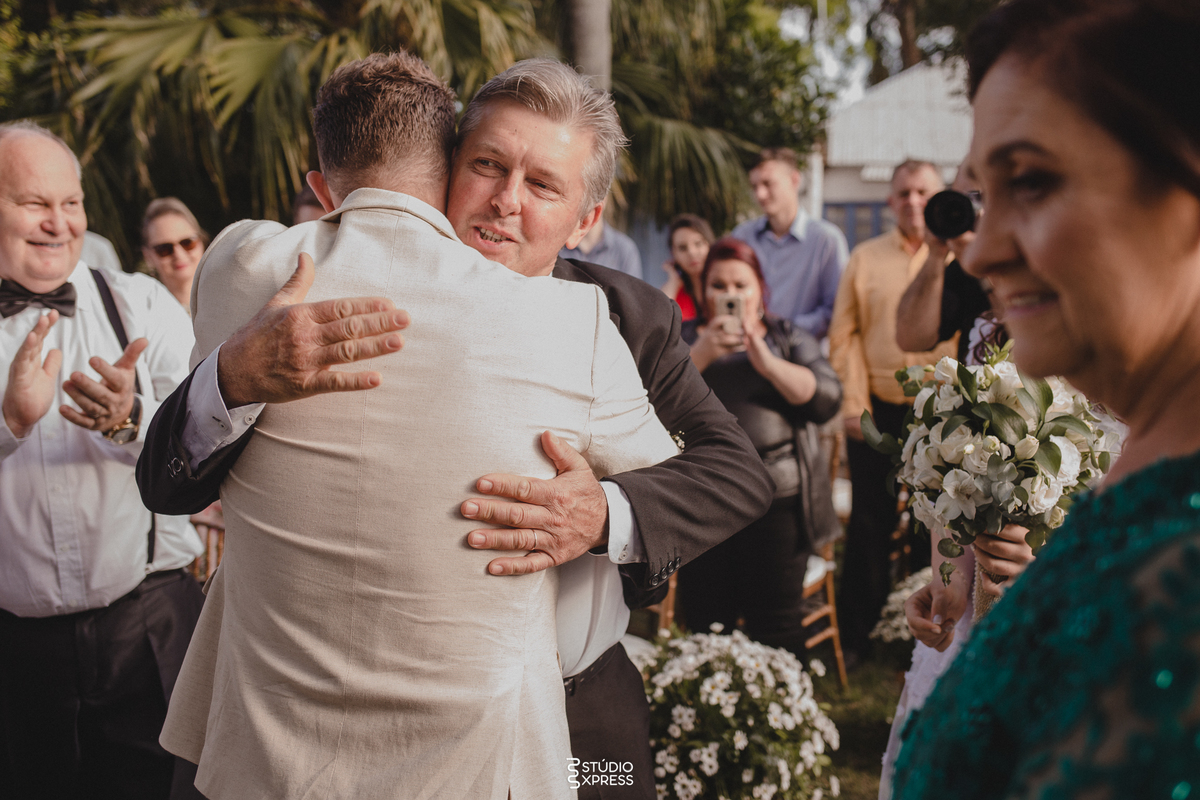 estúdio fotográfico - fotografo - família - 15 anos - ensaio - casamento - formatura - book de fotos - fotografa - ensaio gestante - festa de 15 anos - pré wedding - fotos profissionais - corporativos - retratos - fotos de bebê - sessão de fotos - mini we