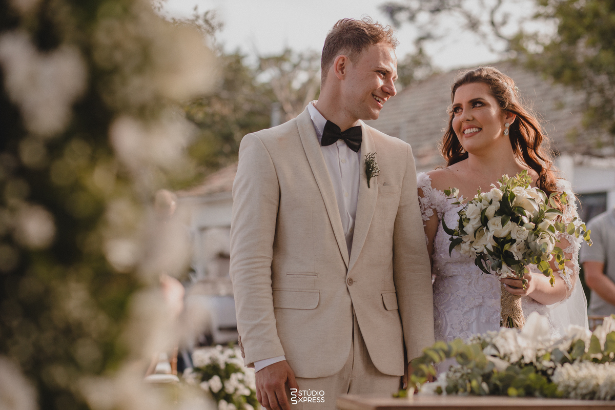 estúdio fotográfico - fotografo - família - 15 anos - ensaio - casamento - formatura - book de fotos - fotografa - ensaio gestante - festa de 15 anos - pré wedding - fotos profissionais - corporativos - retratos - fotos de bebê - sessão de fotos - mini we