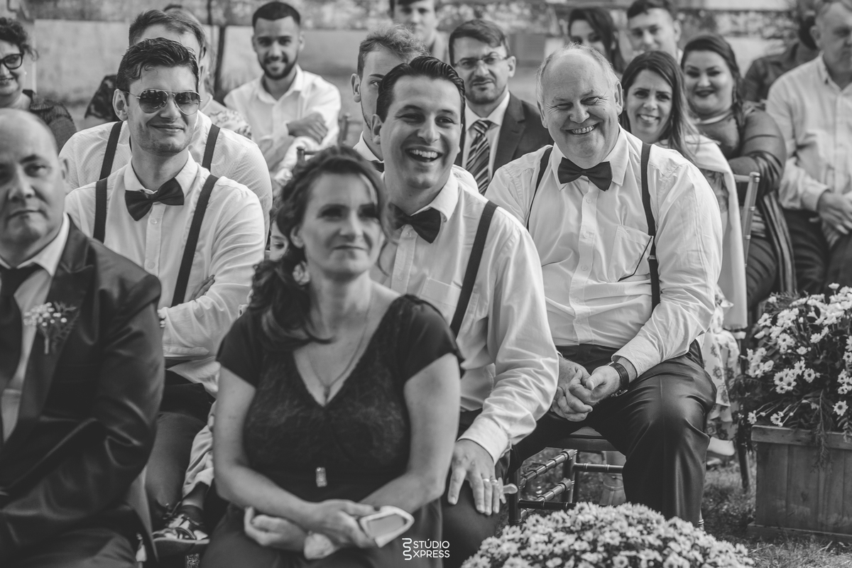 estúdio fotográfico - fotografo - família - 15 anos - ensaio - casamento - formatura - book de fotos - fotografa - ensaio gestante - festa de 15 anos - pré wedding - fotos profissionais - corporativos - retratos - fotos de bebê - sessão de fotos - mini we