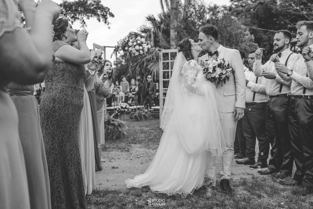 estúdio fotográfico - fotografo - família - 15 anos - ensaio - casamento - formatura - book de fotos - fotografa - ensaio gestante - festa de 15 anos - pré wedding - fotos profissionais - corporativos - retratos - fotos de bebê - sessão de fotos - mini we