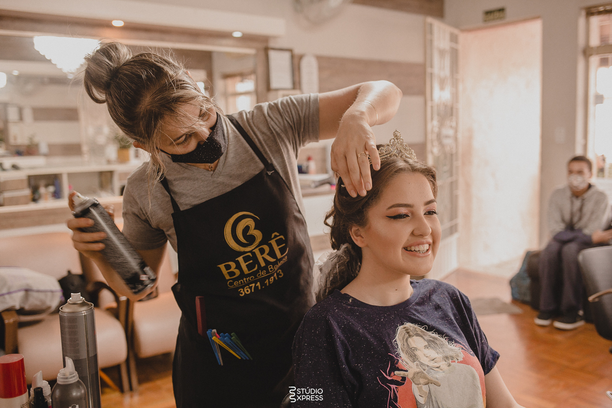 estúdio fotográfico-fotografo-família-15anos-ensaio-casamento-formatura-book de fotos-fotografa-ensaio gestante-festa de 15 anos-pré wedding-fotos profissionais-corporativos-retratos-fotos de bebê-sessão de fotos-mini wedding-dia do fotografo-ensaio newbo