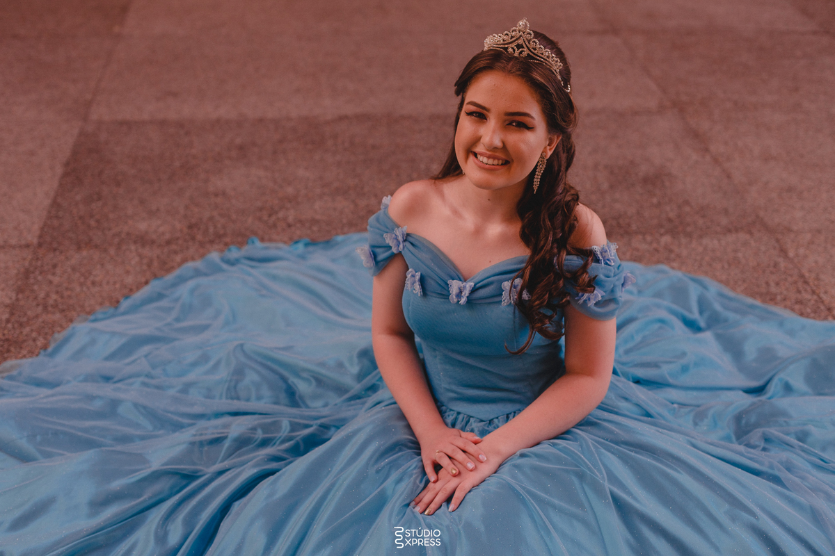estúdio fotográfico-fotografo-família-15anos-ensaio-casamento-formatura-book de fotos-fotografa-ensaio gestante-festa de 15 anos-pré wedding-fotos profissionais-corporativos-retratos-fotos de bebê-sessão de fotos-mini wedding-dia do fotografo-ensaio newbo