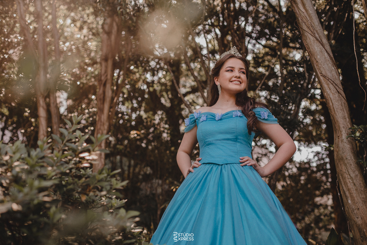 estúdio fotográfico-fotografo-família-15anos-ensaio-casamento-formatura-book de fotos-fotografa-ensaio gestante-festa de 15 anos-pré wedding-fotos profissionais-corporativos-retratos-fotos de bebê-sessão de fotos-mini wedding-dia do fotografo-ensaio newbo