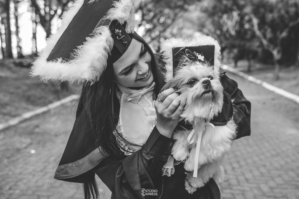 #fotodeformatura #formatura #formanda #formandos #conquista #fotografodeformatura #makeup #graduate #colacaodegrau #formei #futuro #festadegala #estouformando #costura #ensaioexterno #falselashes #camisa #drones #canudo #ufrgs #baile #ufpel #uniasselvi