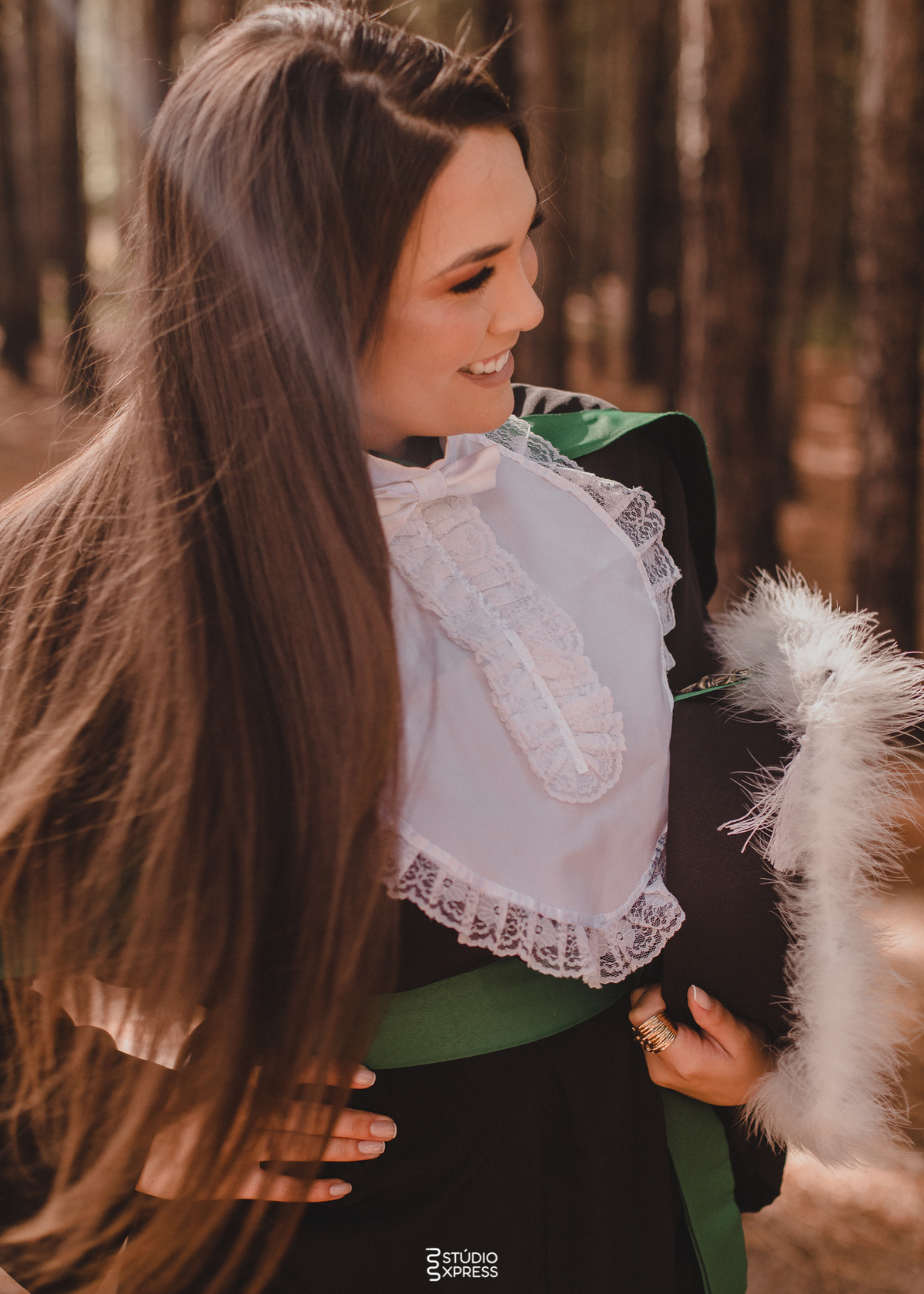 #fotodeformatura #formatura #formanda #formandos #conquista #fotografodeformatura #makeup #graduate #colacaodegrau #formei #futuro #festadegala #estouformando #costura #ensaioexterno #falselashes #camisa #drones #canudo #ufrgs #baile #ufpel #uniasselvi