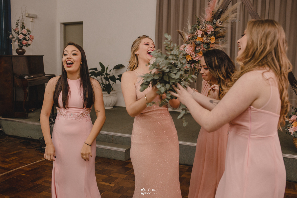 #casamento #wedding #noiva #love #amor #noivas #bride #festa #brasil #noivos #fotografia #photography #noivado #weddingdress #vestidodenoiva #weddingday #casamentos #voucasar #prewedding #instagood #noivo #eventos #casal #wedding #love #bride #photography