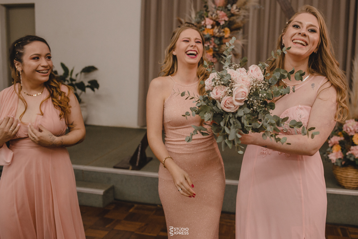 #casamento #wedding #noiva #love #amor #noivas #bride #festa #brasil #noivos #fotografia #photography #noivado #weddingdress #vestidodenoiva #weddingday #casamentos #voucasar #prewedding #instagood #noivo #eventos #casal #wedding #love #bride #photography