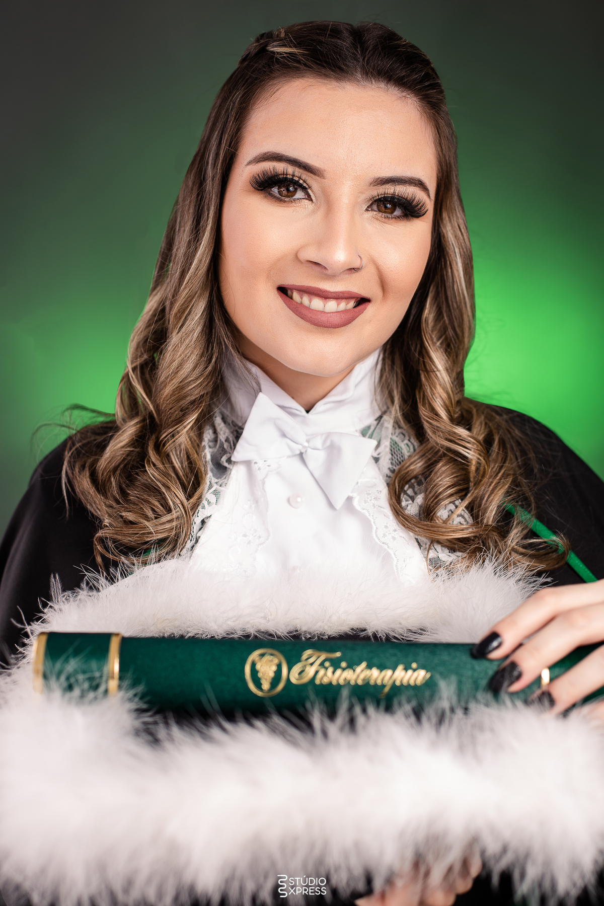 -fotodeformatura-formatura-formanda-formandos-conquista-fotografodeformatura-ensaioexterno-canudo-ufrgs-ufpel-uniasselvi-fundasul-estudio-fisioterapia