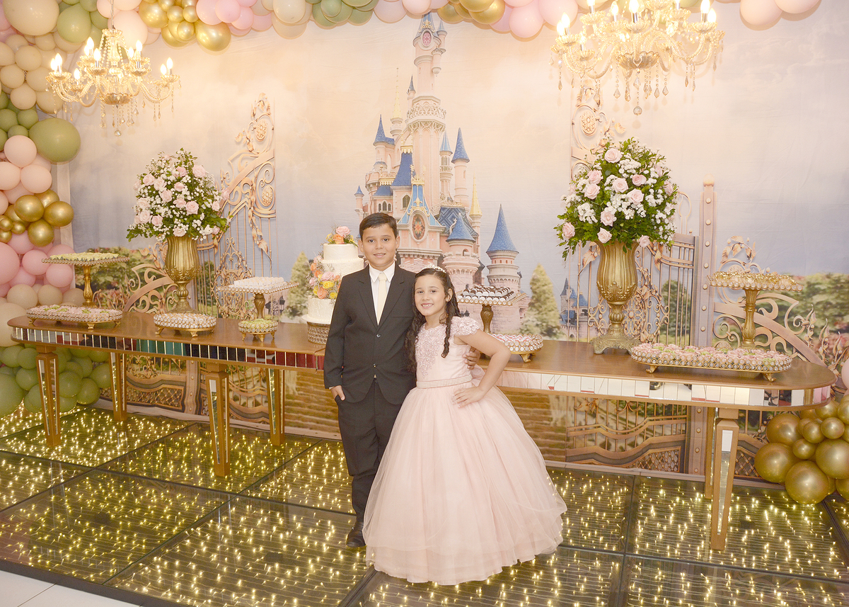 Maria Eduarda Alves e seu Paraninfo - Formanda do Educandário Brasil 2024 (Baile de Formatura)