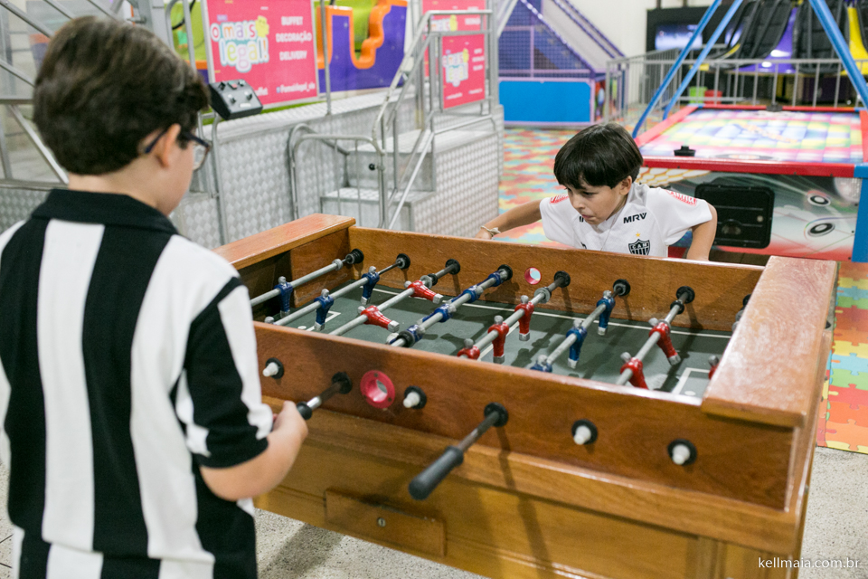 aniversaritante jogando totó