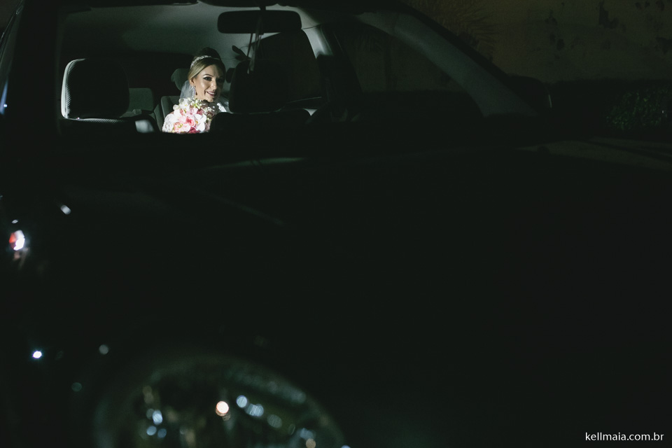 noiva no carro