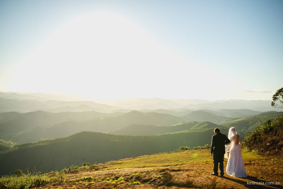 Foto por Kell Maia, São Domingos do Prata, 2015, Eric e Fernanda, Pós-Casamento, casal na montanha