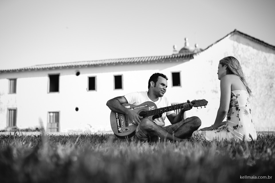Foto por Kell Maia de Vitória/ES, fotografia de pré-casamento Laiza e Amauri, em Serra/ES, moto