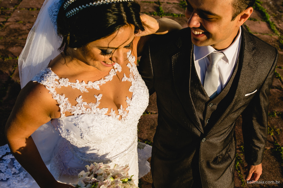 Foto por Kell Maia, em 2015. Pós-Casamento de Andressa e André, em Fundão e Serra, ES., sorrindo