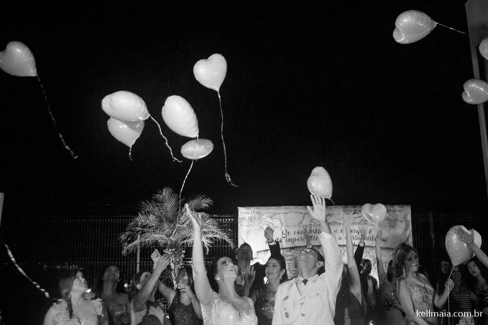 soltando os balões no casamento